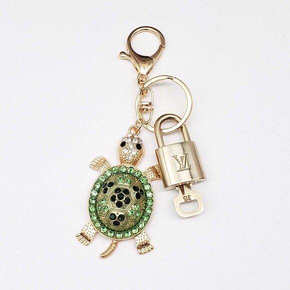 100% Auth Louis Vuitton Lock & Key with unbranded Bagcharm, Keycharm, Keychain - Picture 1 of 8